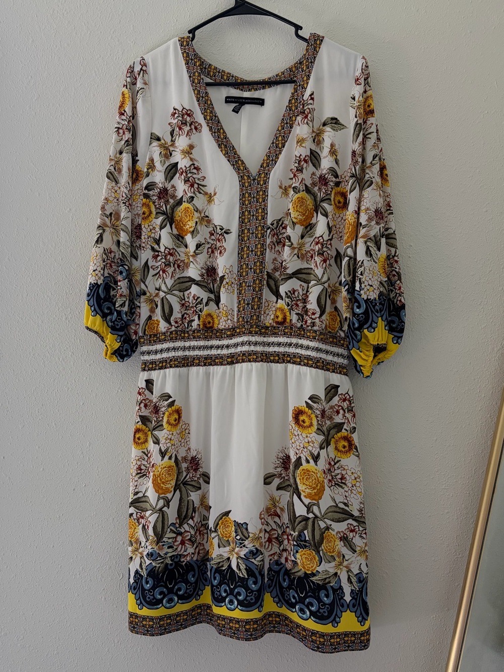 Floral V-Neck Boho White House Black Market Dress Size Large With Smocked Waist